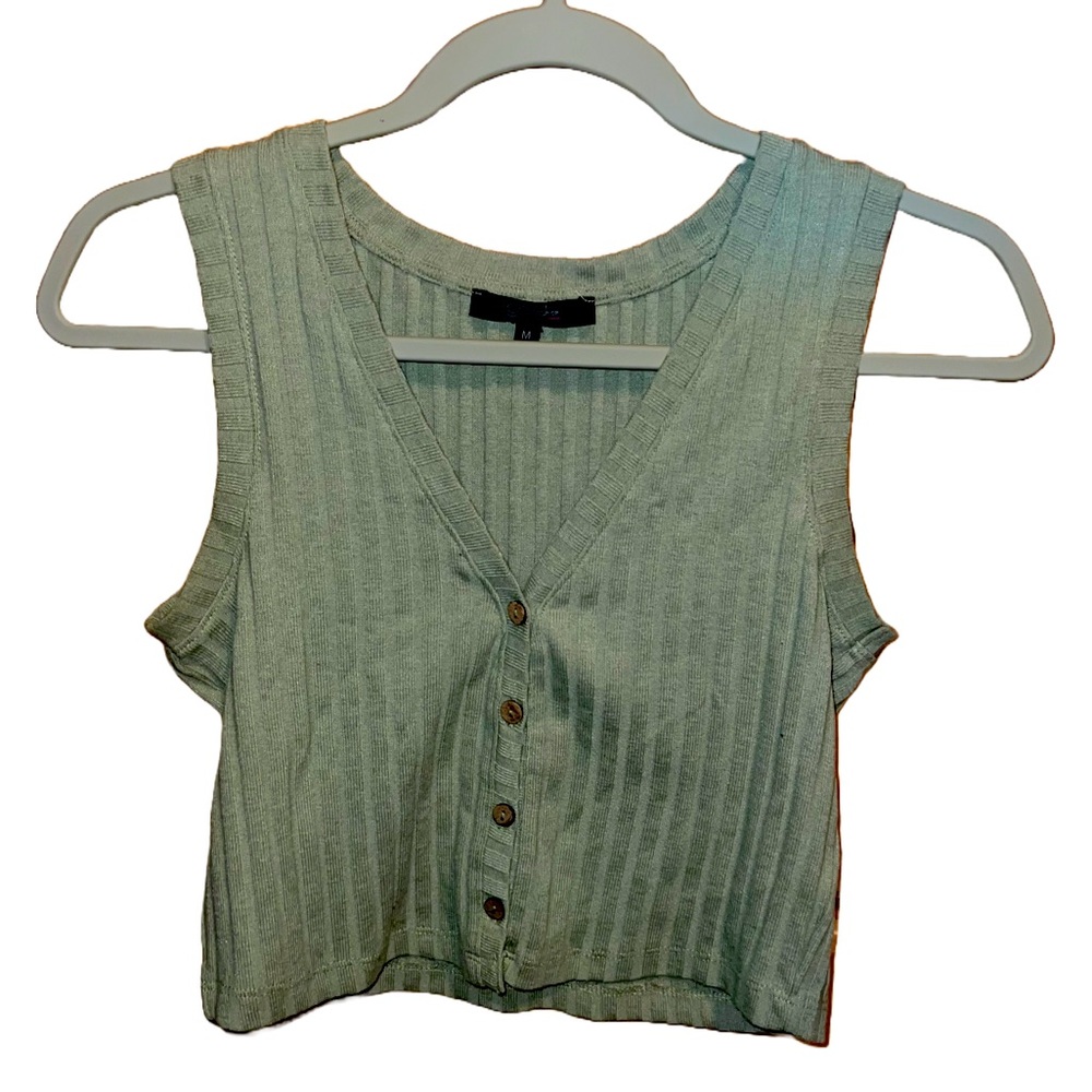 button down tank